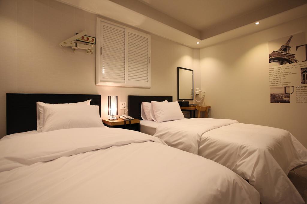 New Suwon Hotel 客房 照片